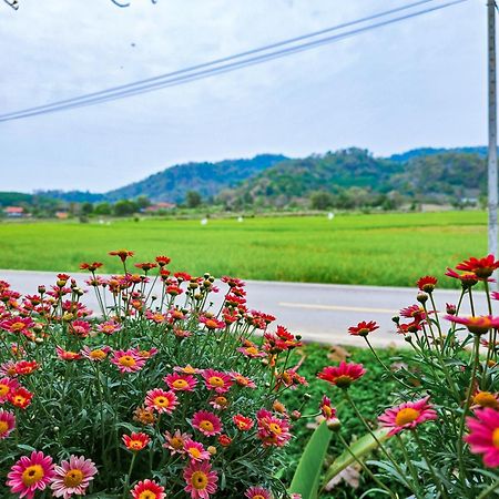 Baan Sin Suk Hotel Chiang Rai Exterior photo